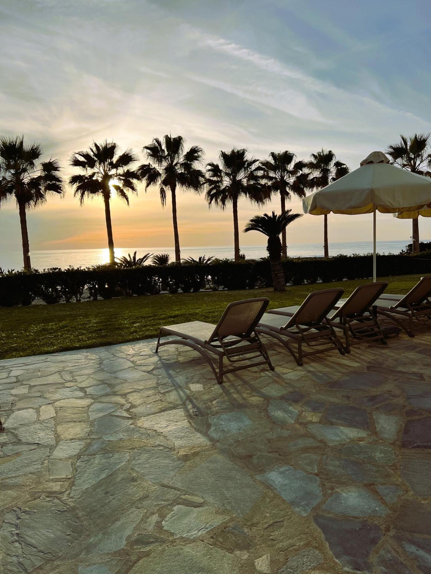 Platzia Beach Villas Пафос Екстер'єр фото