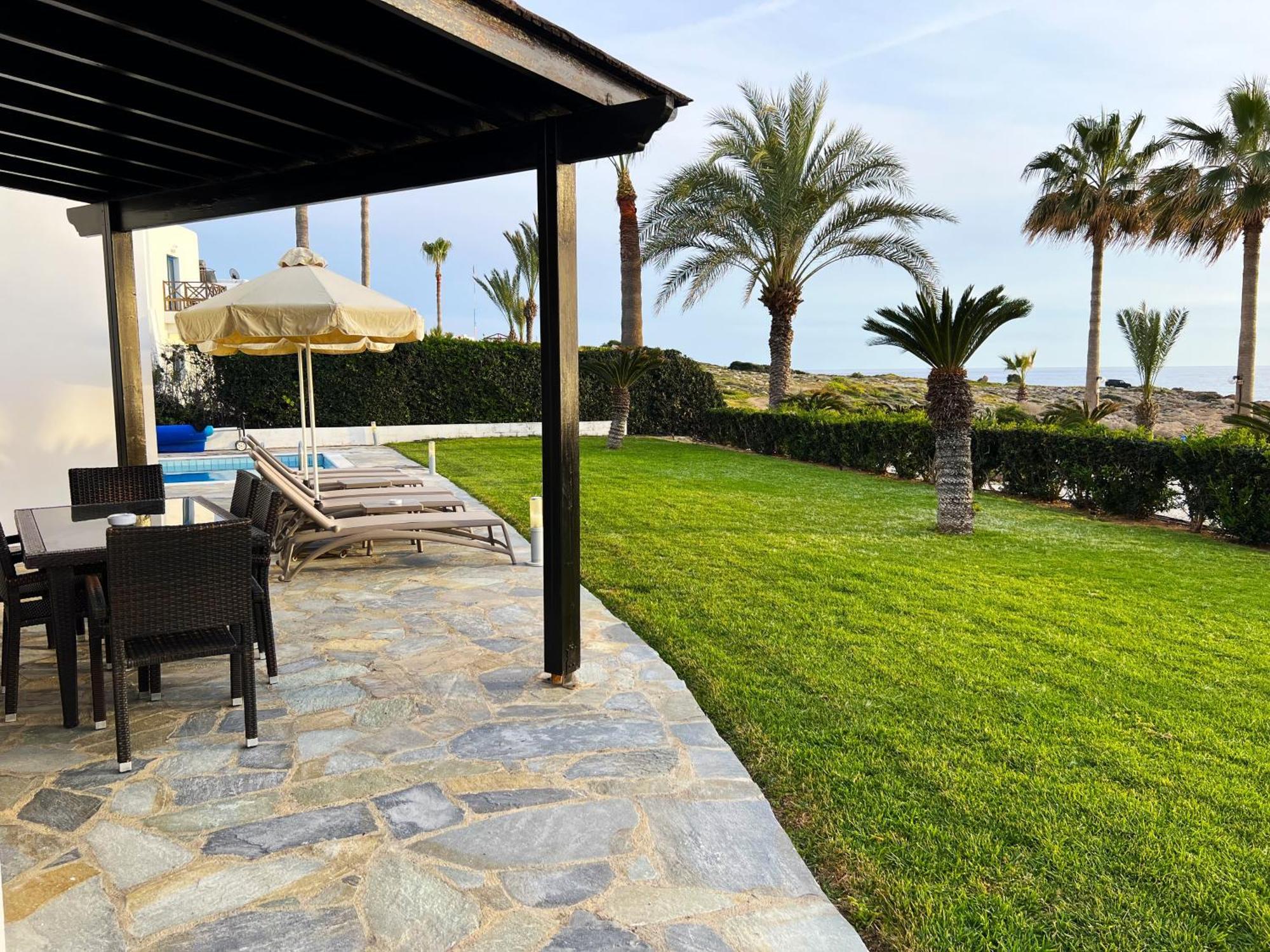 Platzia Beach Villas Пафос Екстер'єр фото