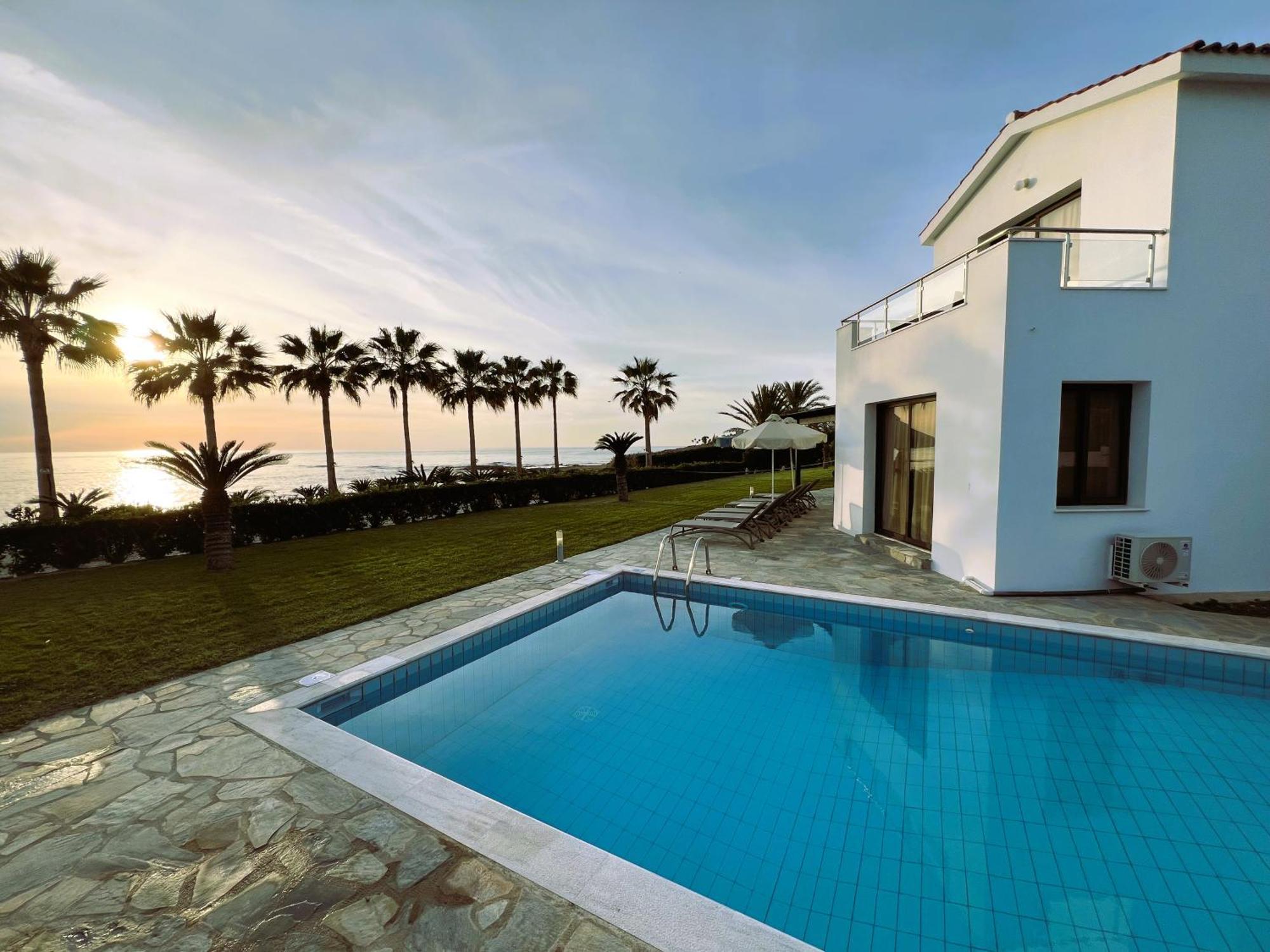 Platzia Beach Villas Пафос Екстер'єр фото