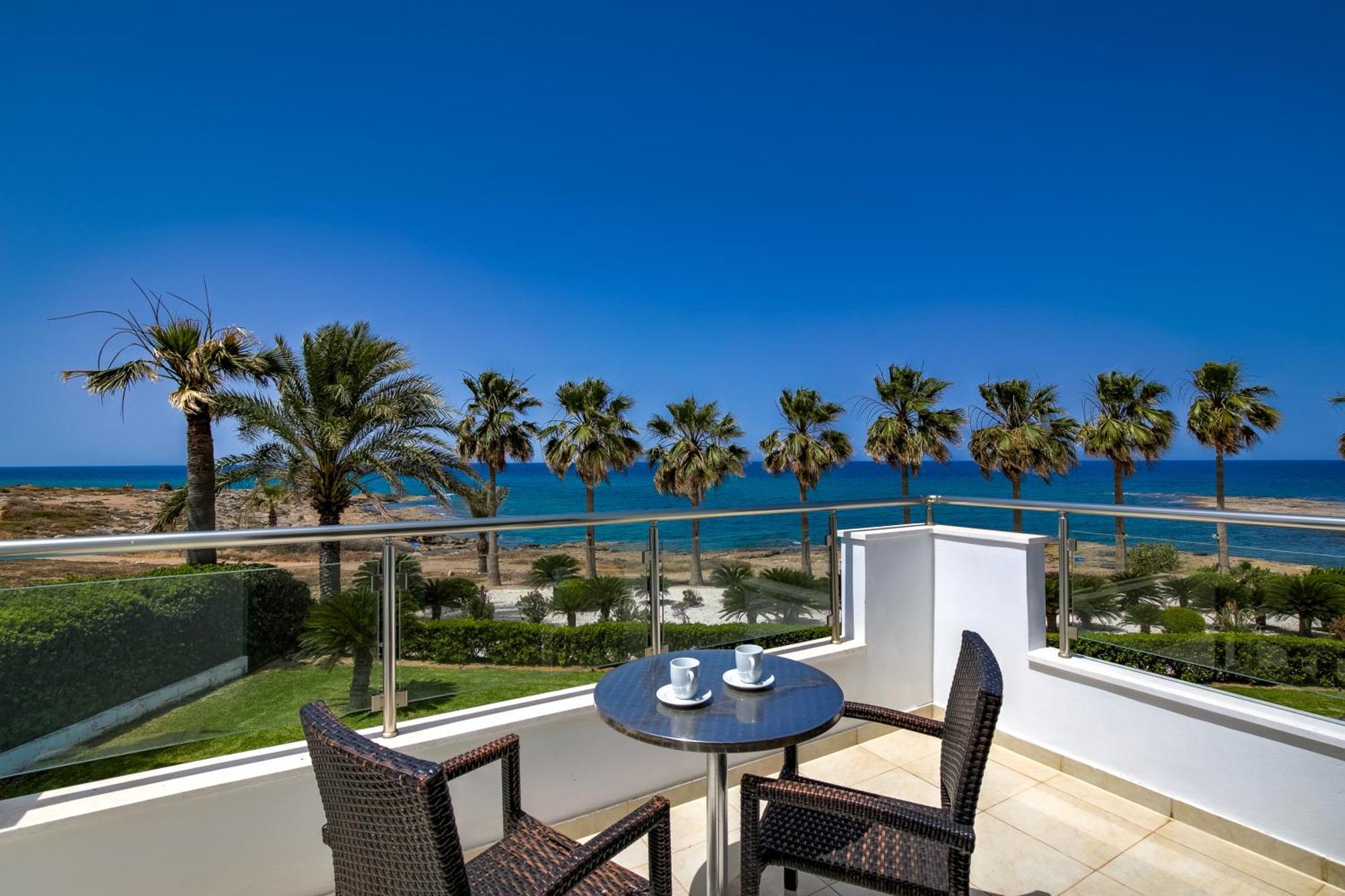 Platzia Beach Villas Пафос Екстер'єр фото