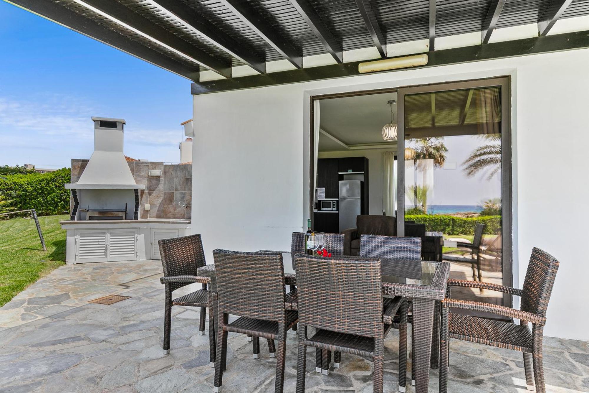 Platzia Beach Villas Пафос Екстер'єр фото