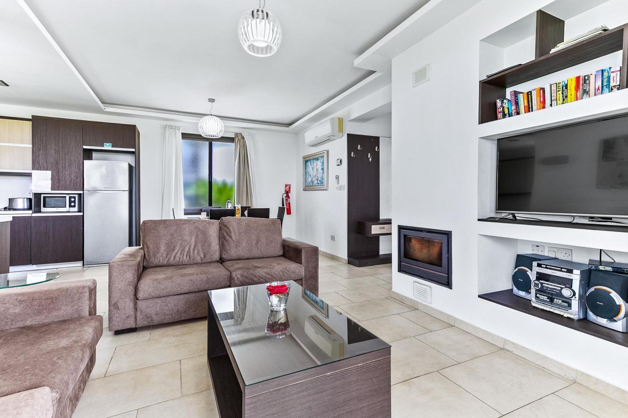 Platzia Beach Villas Пафос Екстер'єр фото