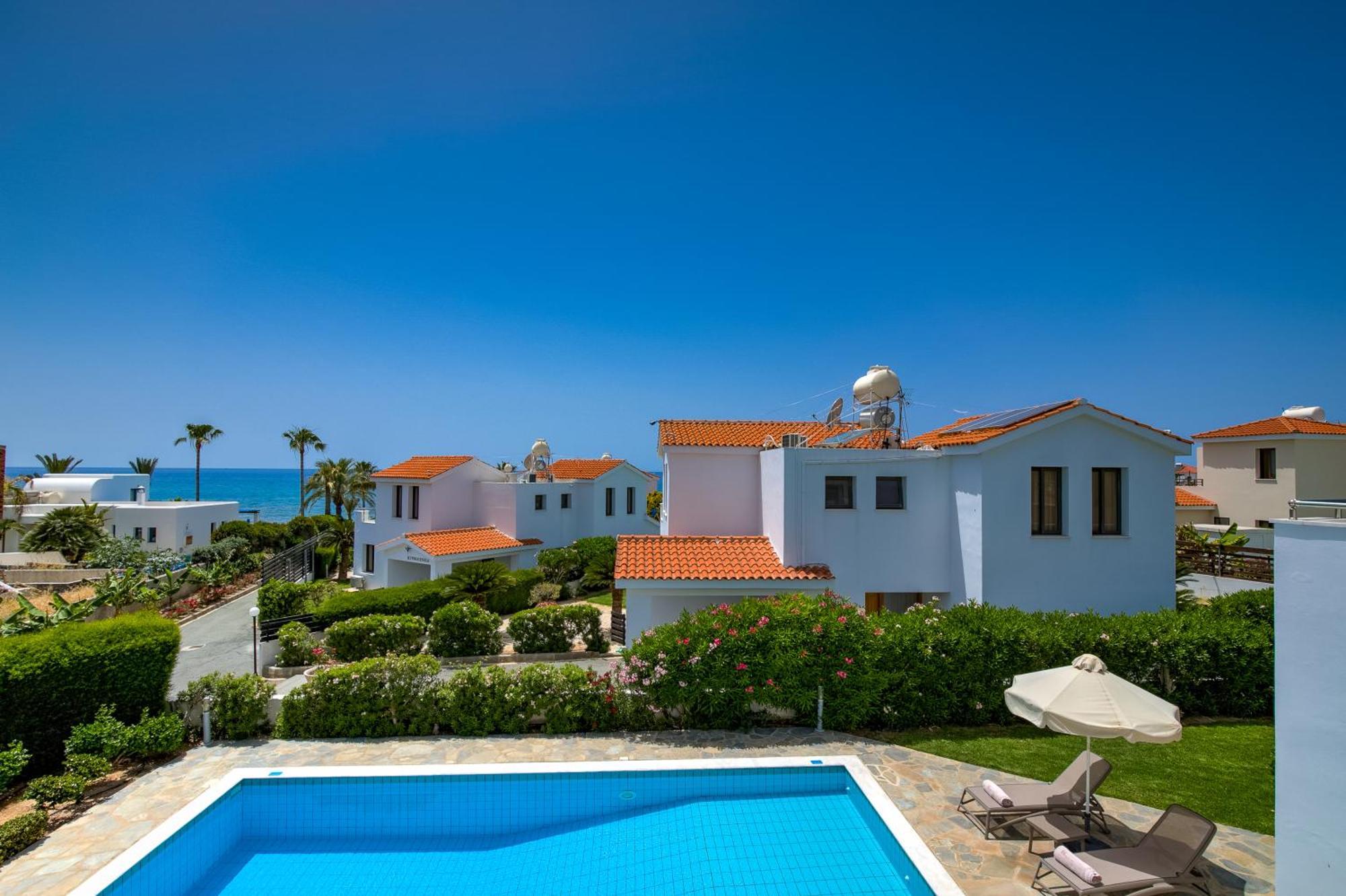Platzia Beach Villas Пафос Екстер'єр фото