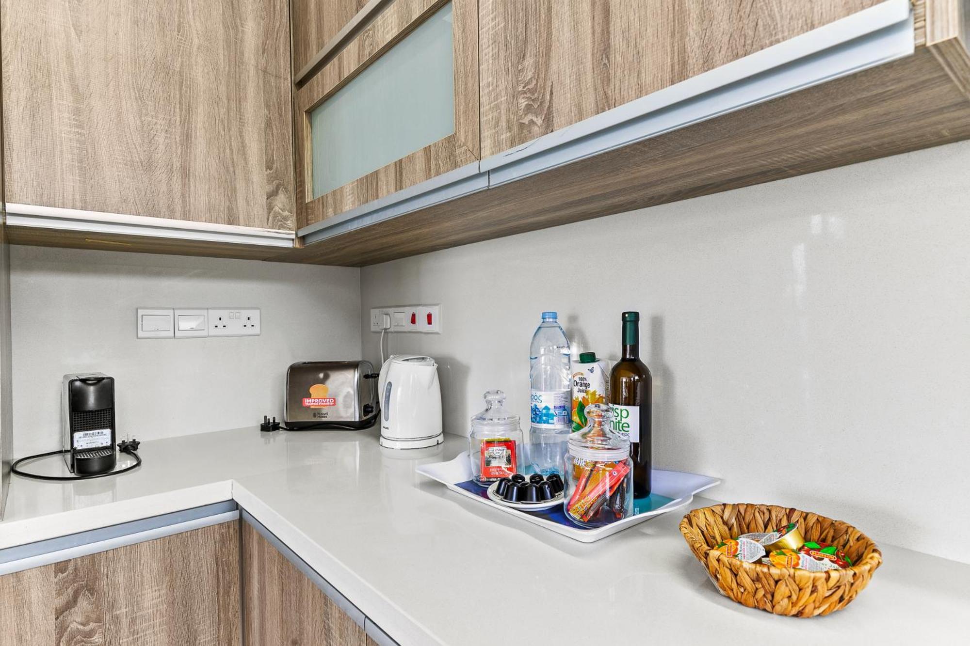 Platzia Beach Villas Пафос Екстер'єр фото