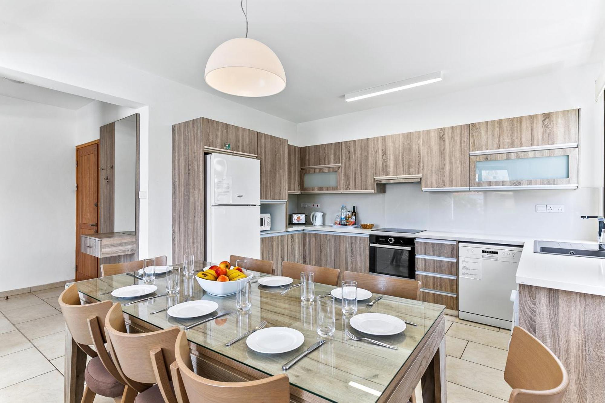 Platzia Beach Villas Пафос Екстер'єр фото